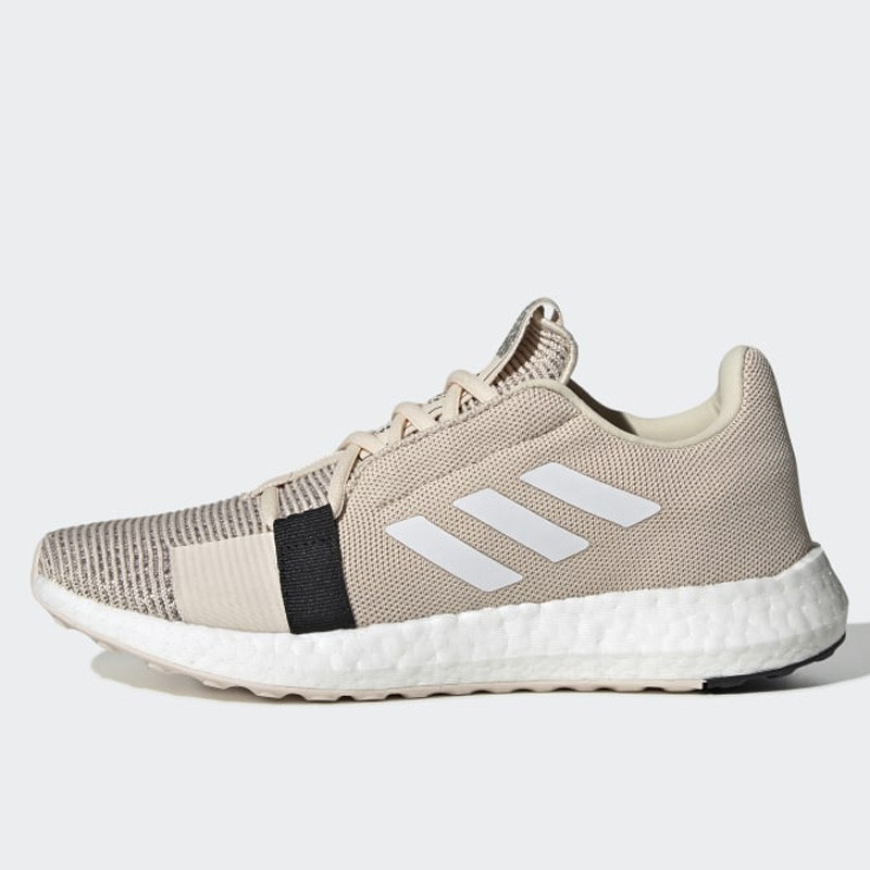 SEPATU LARI ADIDAS Wmns Senseboost Go