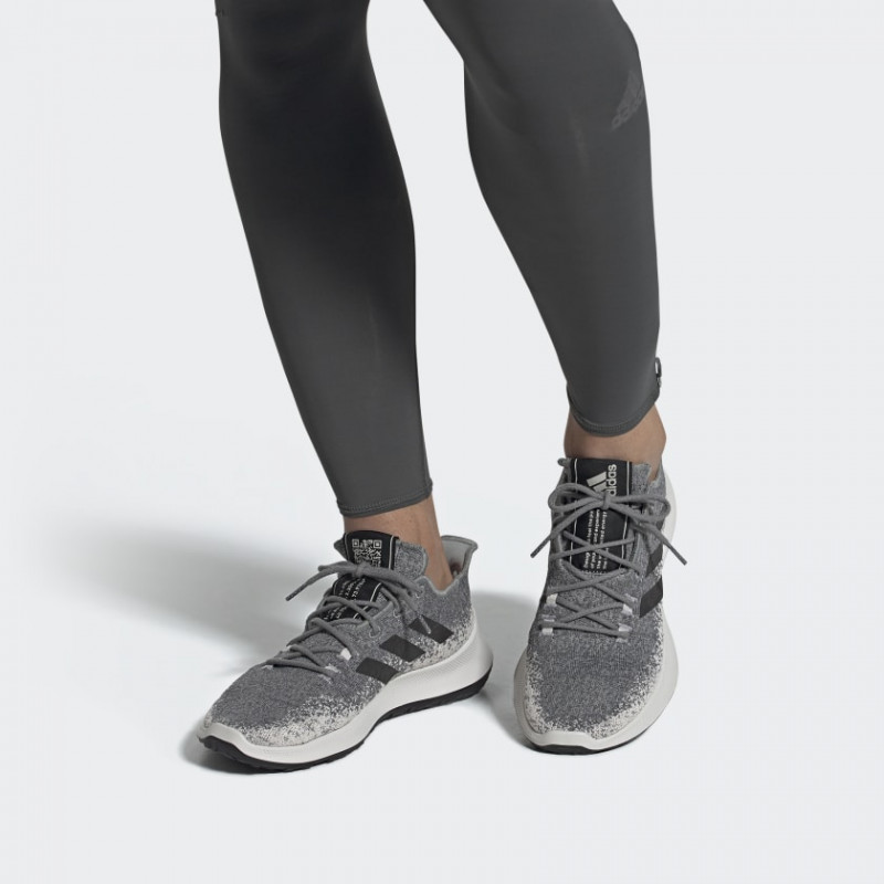 SEPATU LARI ADIDAS Sensebounce Plus