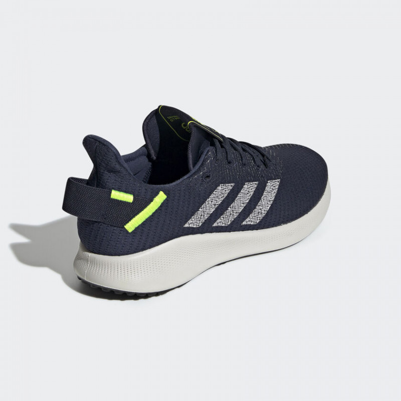 SEPATU LARI ADIDAS Sensebounce Plus Street