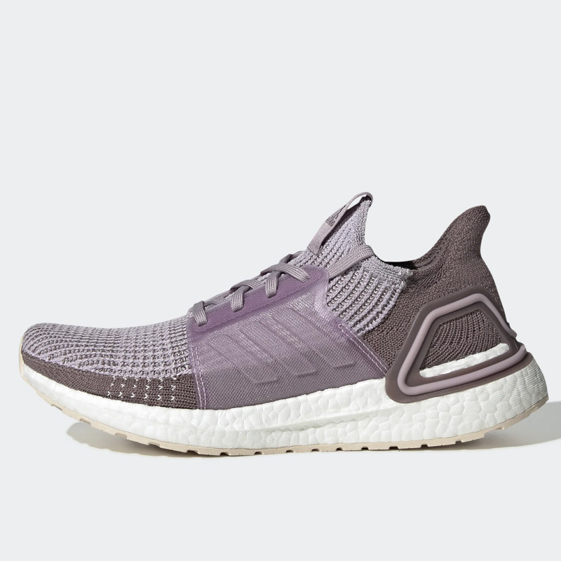 SEPATU LARI ADIDAS Wmns Ultraboost 19