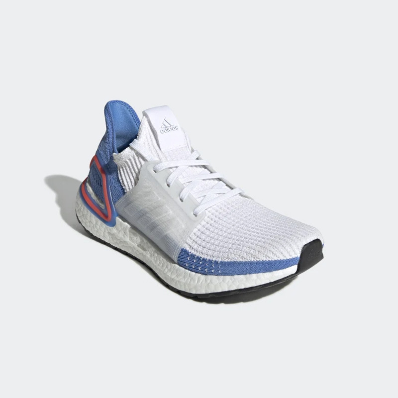 SEPATU LARI ADIDAS Wmns Ultraboost 19