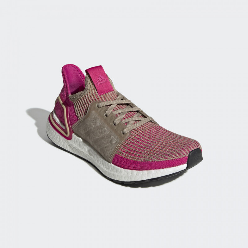 SEPATU LARI ADIDAS Wmns Ultraboost 19