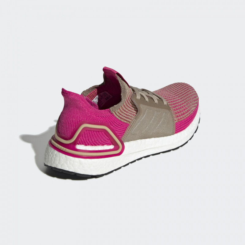 SEPATU LARI ADIDAS Wmns Ultraboost 19