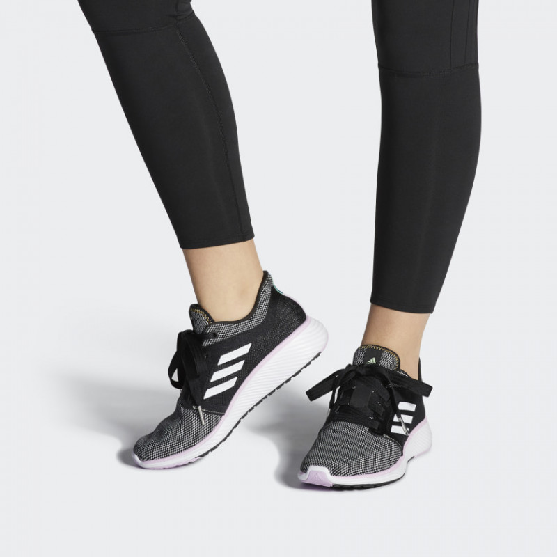 SEPATU LARI ADIDAS Wmns Edge Lux 3