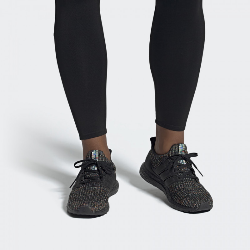 SEPATU LARI ADIDAS Ultraboost