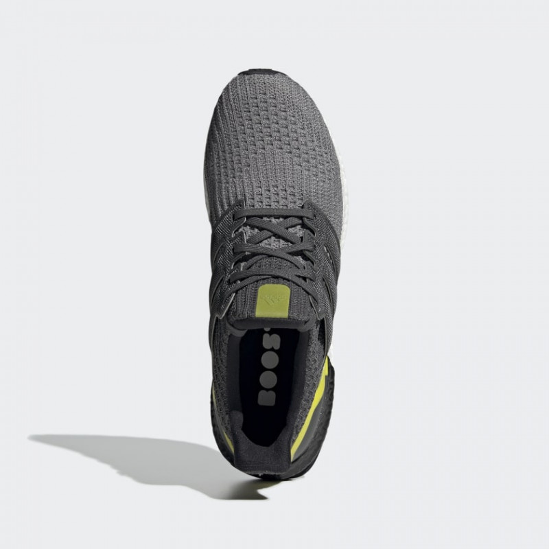 SEPATU LARI ADIDAS Ultraboost