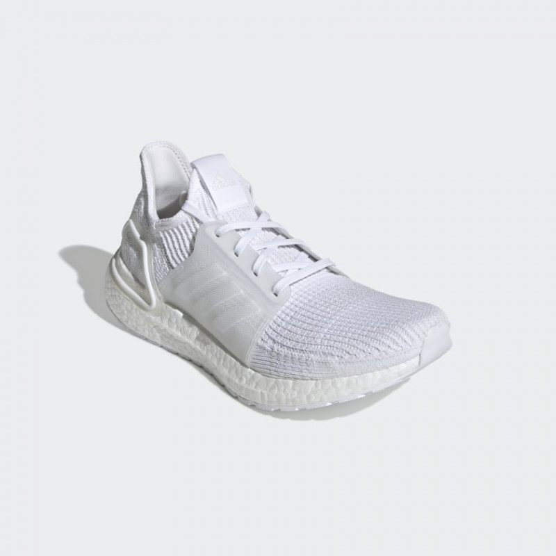 SEPATU LARI ADIDAS Ultraboost 19