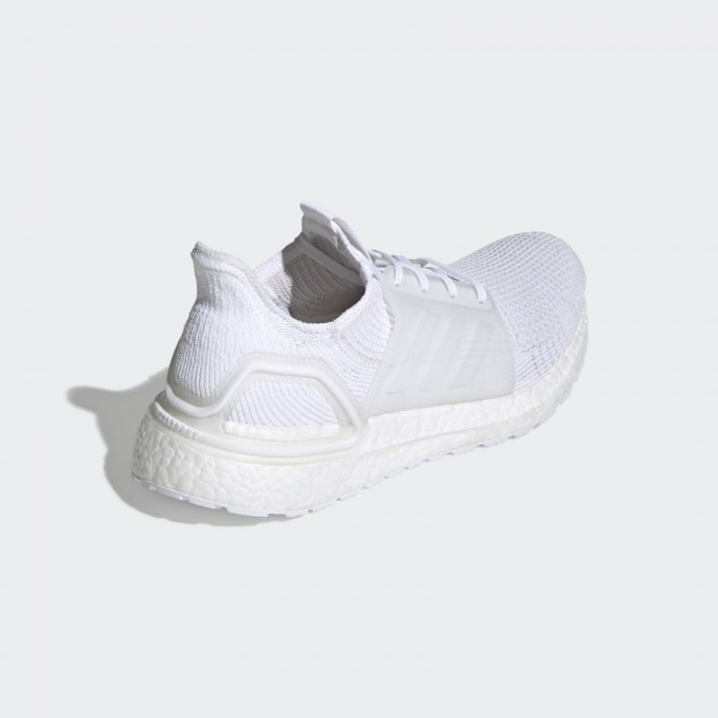 SEPATU LARI ADIDAS Ultraboost 19