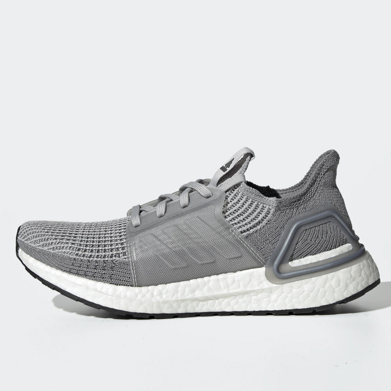 SEPATU LARI ADIDAS Ultraboost 19
