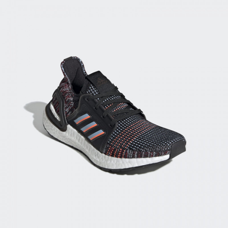 SEPATU LARI ADIDAS Ultraboost 19