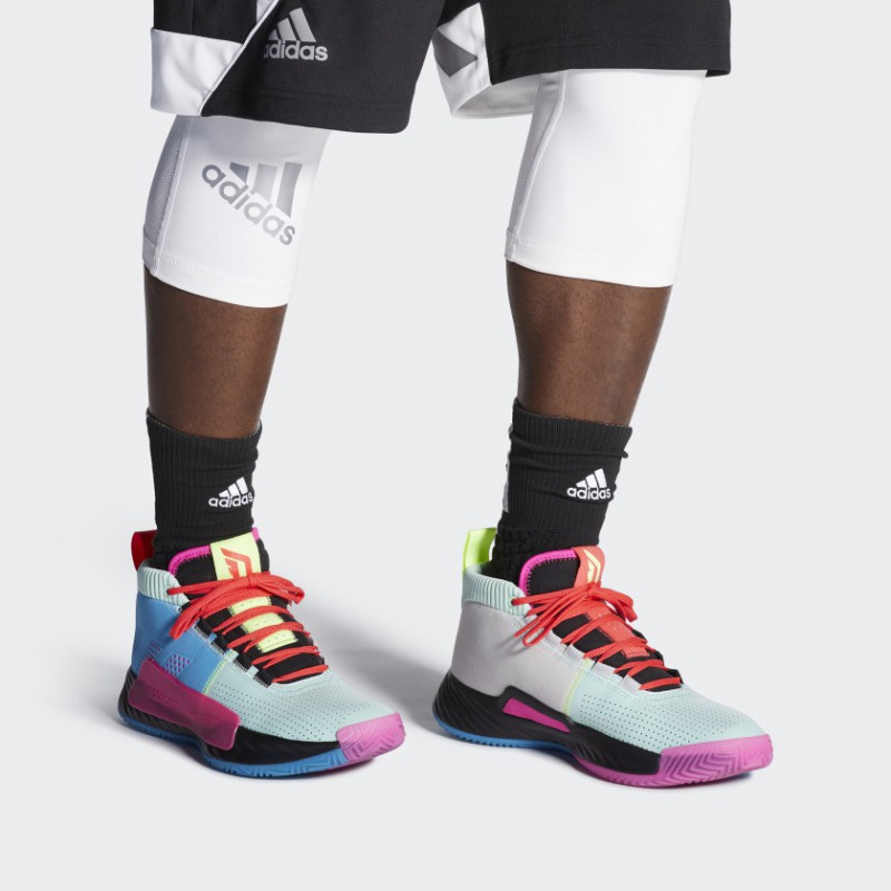 SEPATU BASKET ADIDAS Dame 5