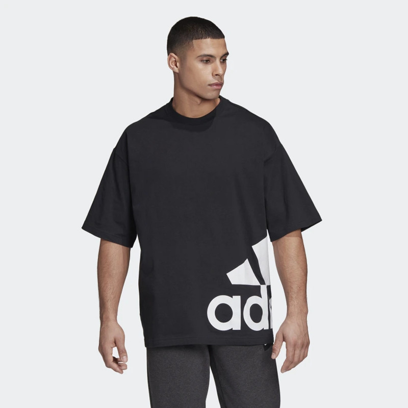 BAJU SNEAKERS ADIDAS Big Badge of Sport Boxy Tee