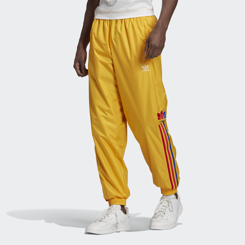 CELANA SNEAKERS ADIDAS 3D Trefoil 3-Stripes Track Pants