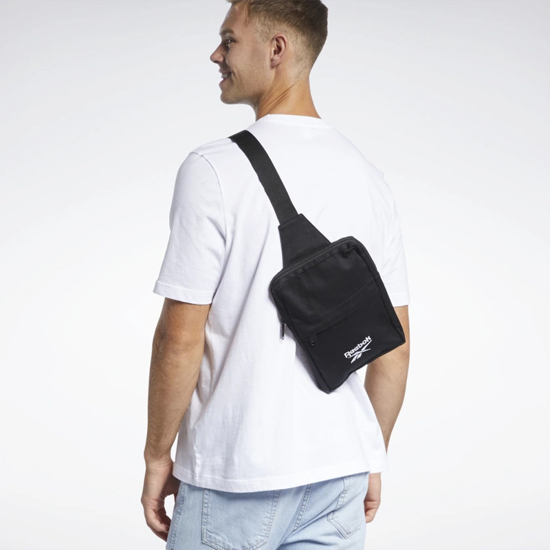 TAS SNEAKERS REEBOK Classics Sling Bag