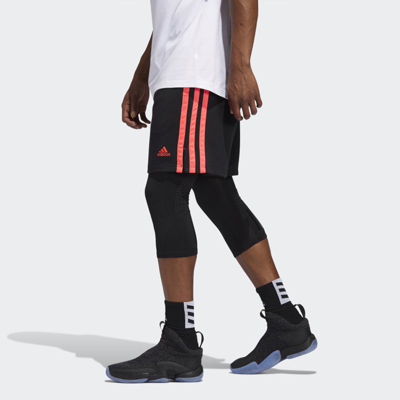 CELANA BASKET ADIDAS Dame Ima Visionary Shorts