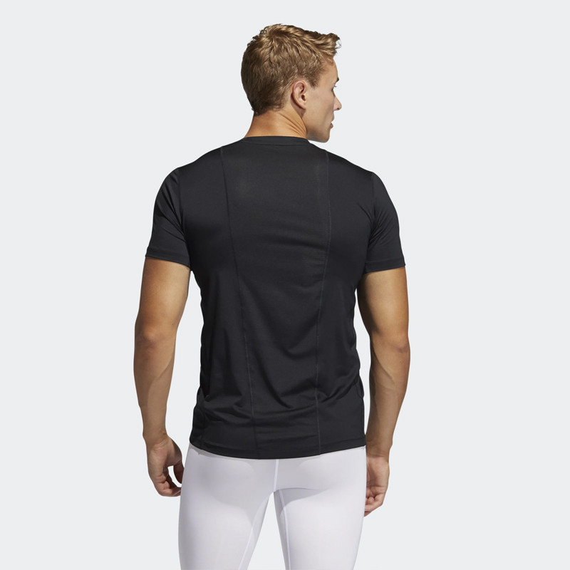 BAJU TRAINING ADIDAS Techfit Fitted Tee