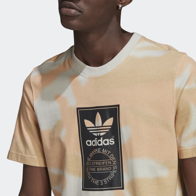 CAMO TONGUE LABEL TEE foto 2