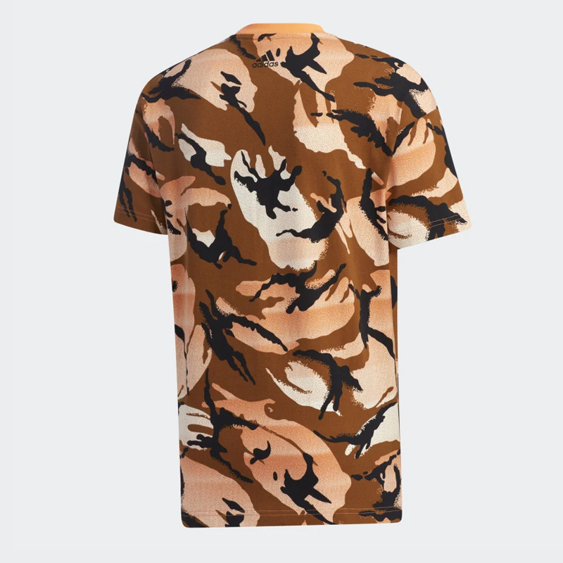 GRAPHIC ALLOVER PRINT TEE foto 2