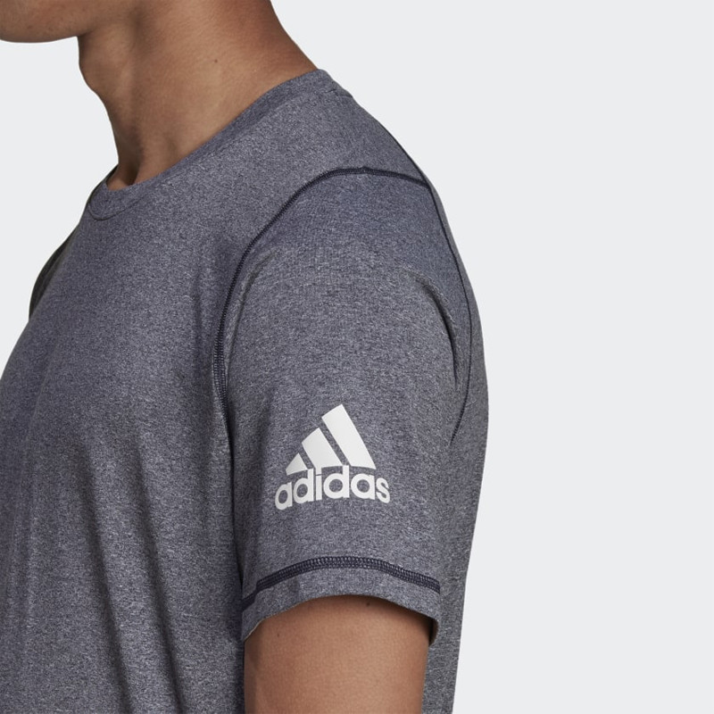 BAJU TRAINING ADIDAS FREELIFT ULTIMATE AEROREADY DESIGNED 2 MOVE SPORT TEE