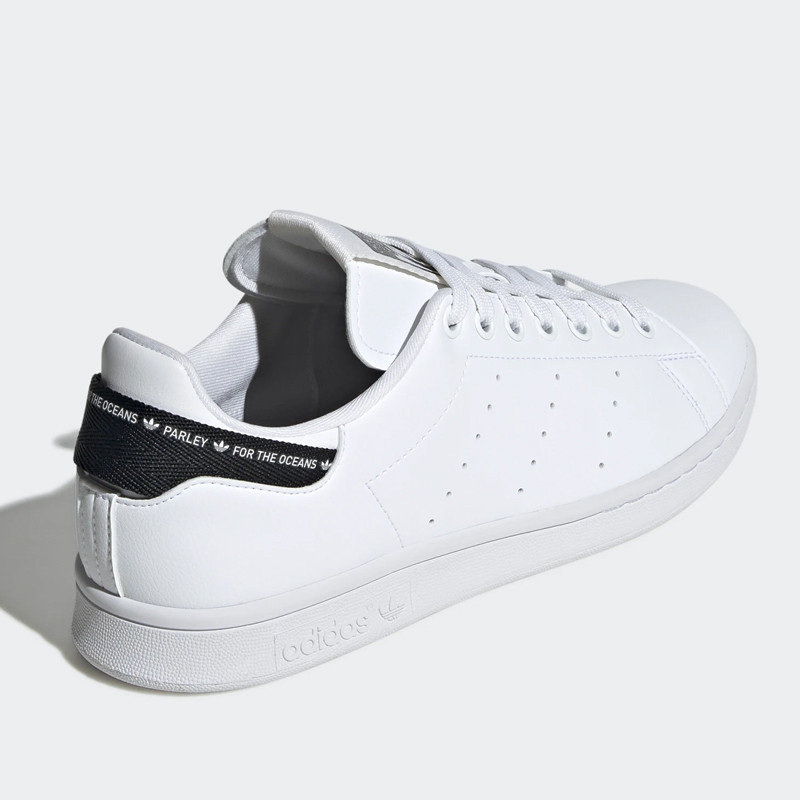 SEPATU SNEAKERS ADIDAS Stan Smith Parley