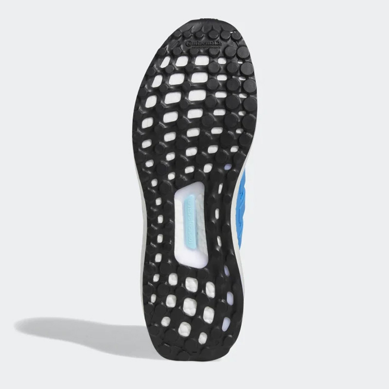 SEPATU LARI ADIDAS ULTRABOOST DNA
