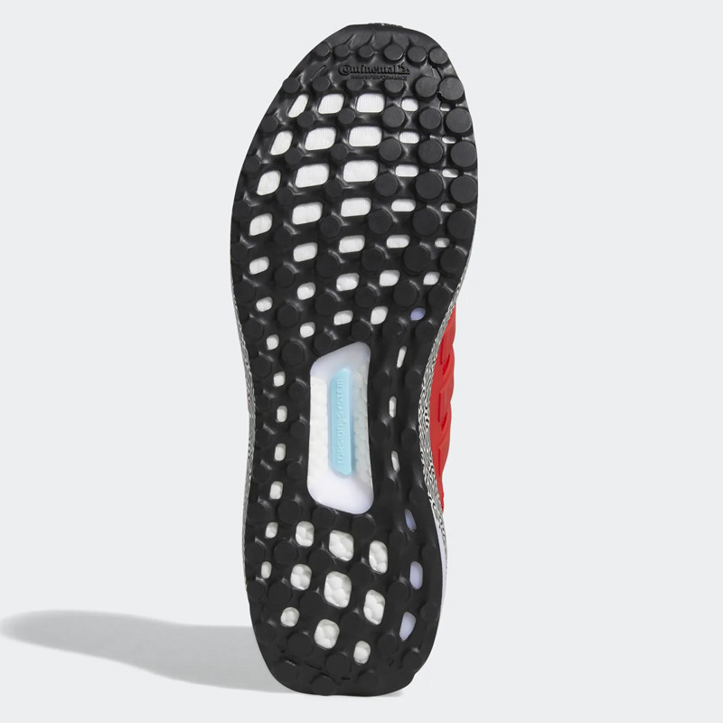 SEPATU LARI ADIDAS ULTRABOOST DNA