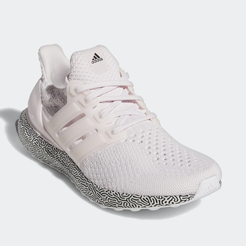 SEPATU LARI ADIDAS Wmns ULTRABOOST DNA