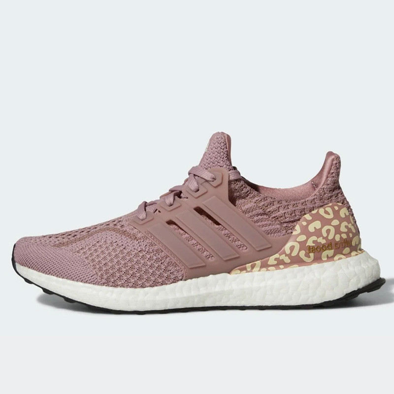 SEPATU LARI ADIDAS Wmns ULTRABOOST 5.0 DNA