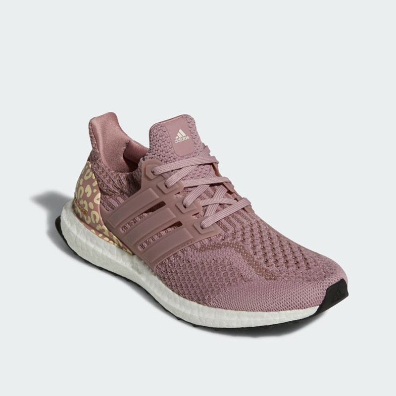 SEPATU LARI ADIDAS Wmns ULTRABOOST 5.0 DNA