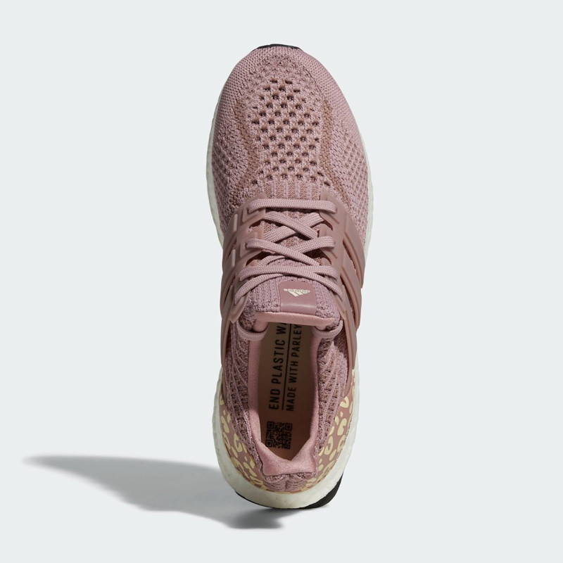 SEPATU LARI ADIDAS Wmns ULTRABOOST 5.0 DNA