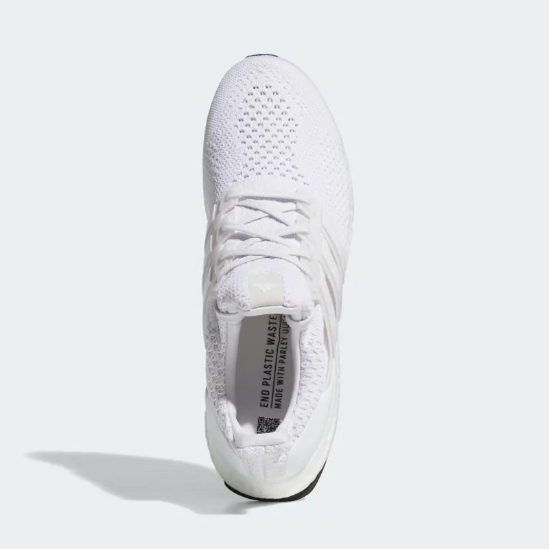 SEPATU LARI ADIDAS ULTRABOOST DNA 5.0