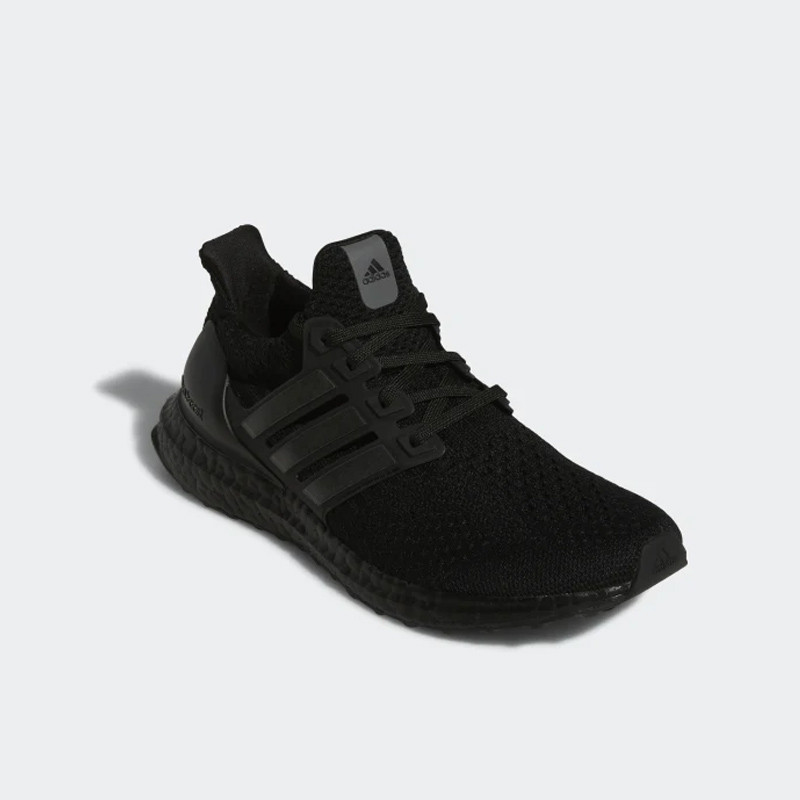 SEPATU LARI ADIDAS Wmns ULTRABOOST 5.0 DNA