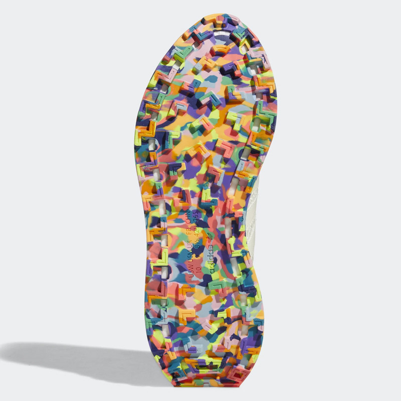 SEPATU SNEAKERS ADIDAS RETROPY E5 PRIDE