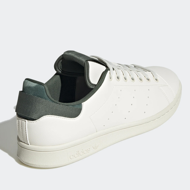SEPATU SNEAKERS ADIDAS STAN SMITH PARLEY