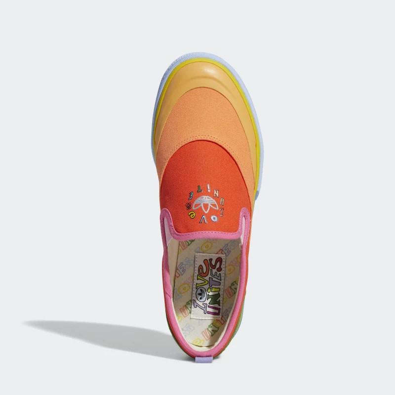 SEPATU SNEAKERS ADIDAS NIZZA SLIP-ON PRIDE