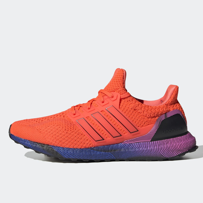 SEPATU LARI ADIDAS ULTRABOOST DNA