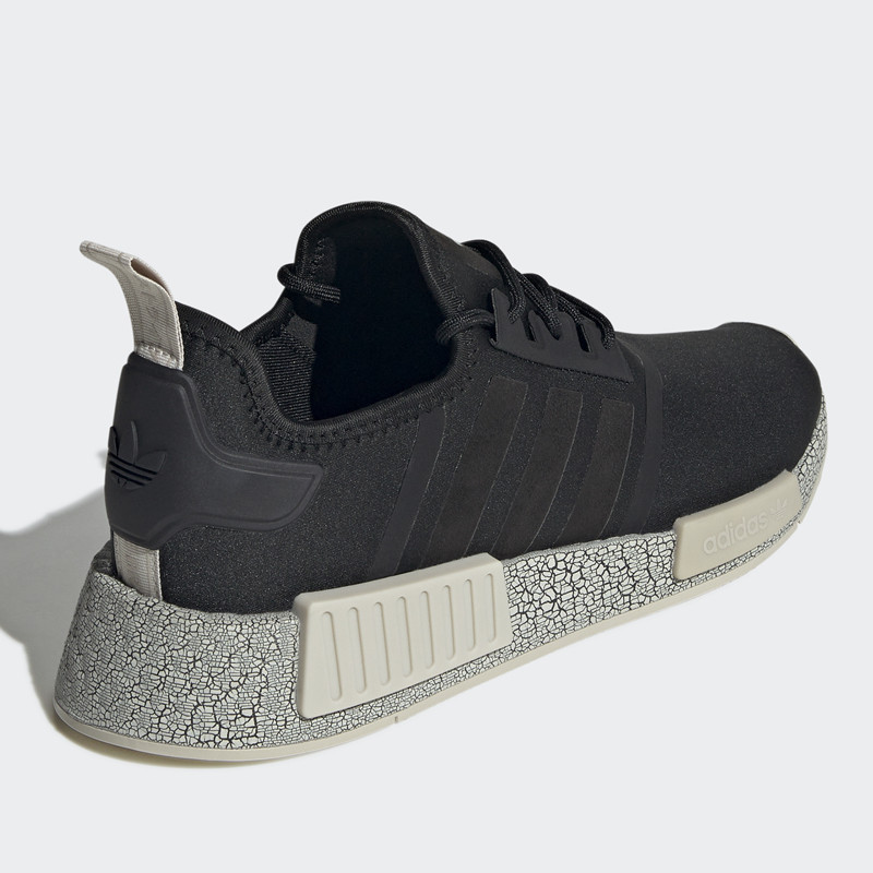 SEPATU SNEAKERS ADIDAS NMD_R1