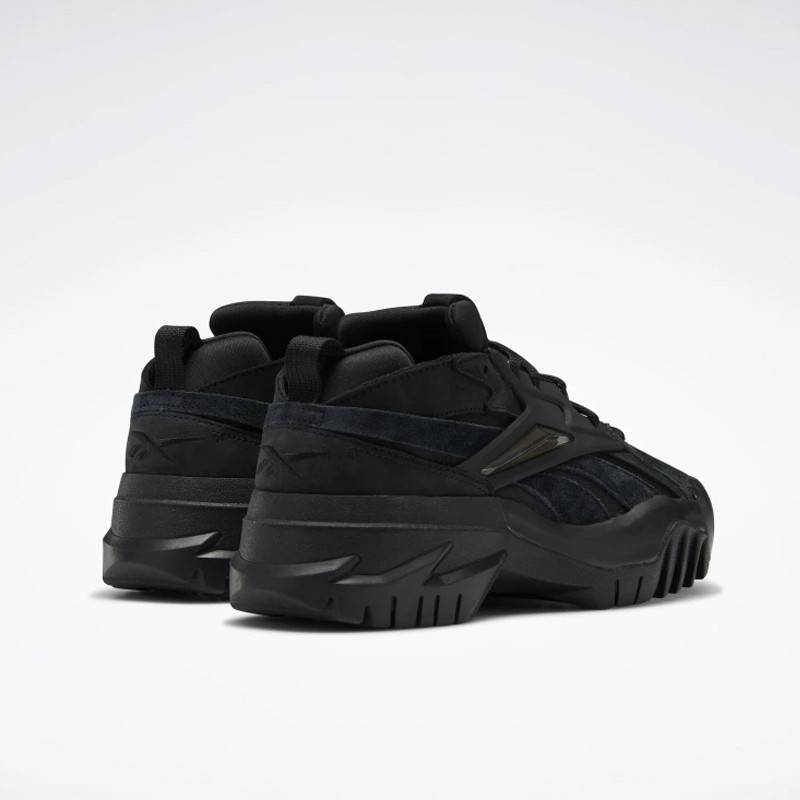 SEPATU SNEAKERS REEBOK Wmns Cardi B Club C V2