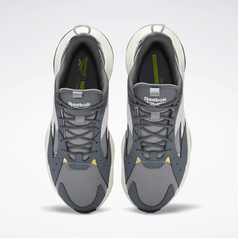 SEPATU SNEAKERS REEBOK Wmns Turbo Restyle