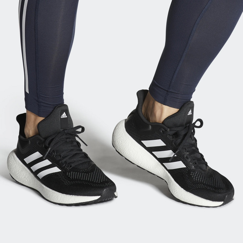 SEPATU LARI ADIDAS PUREBOOST 22