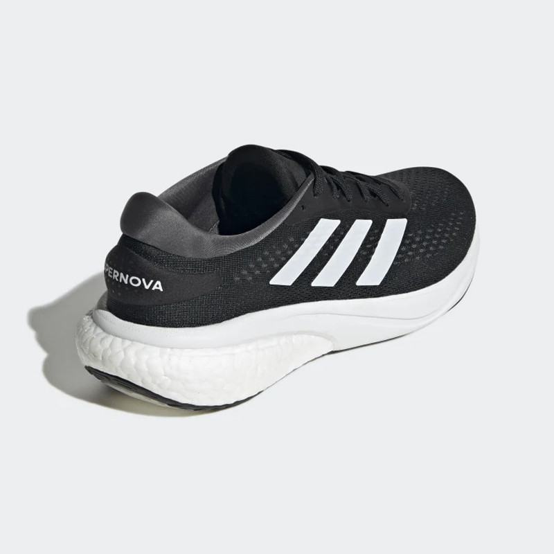 SEPATU LARI ADIDAS SUPERNOVA 2