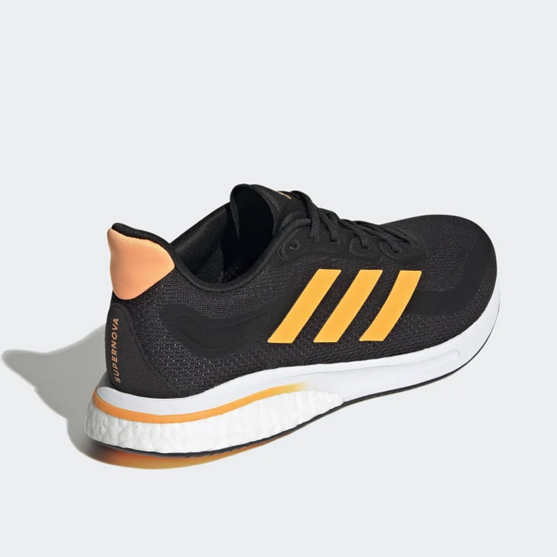 SEPATU LARI ADIDAS SUPERNOVA