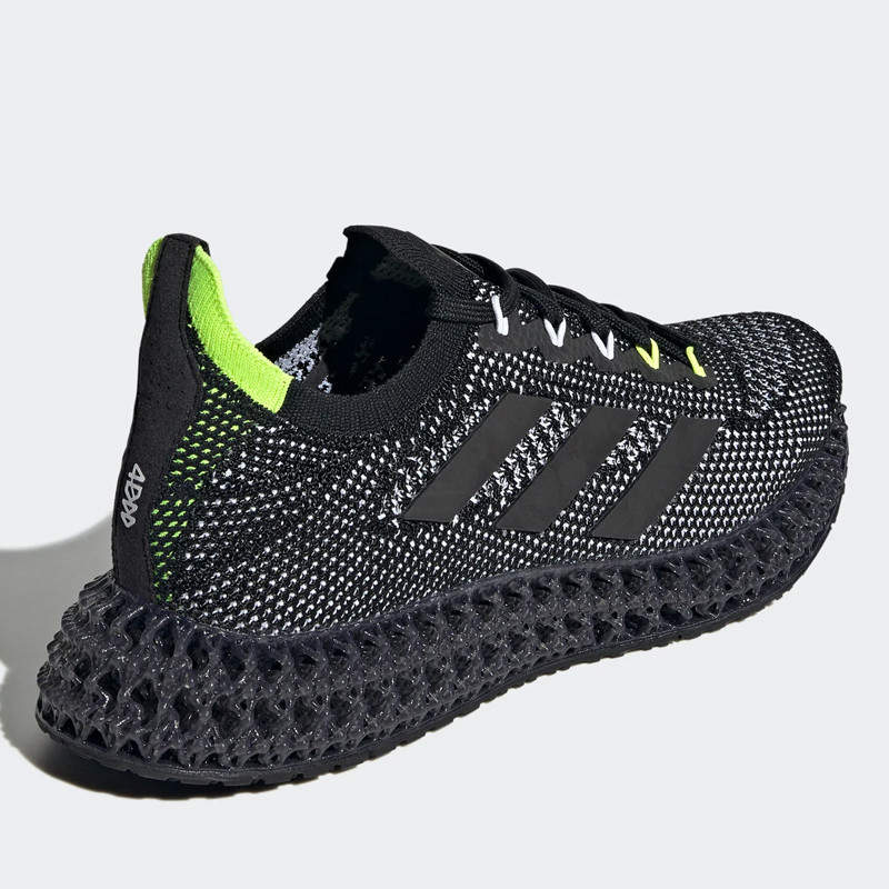 SEPATU LARI ADIDAS 4D FWD