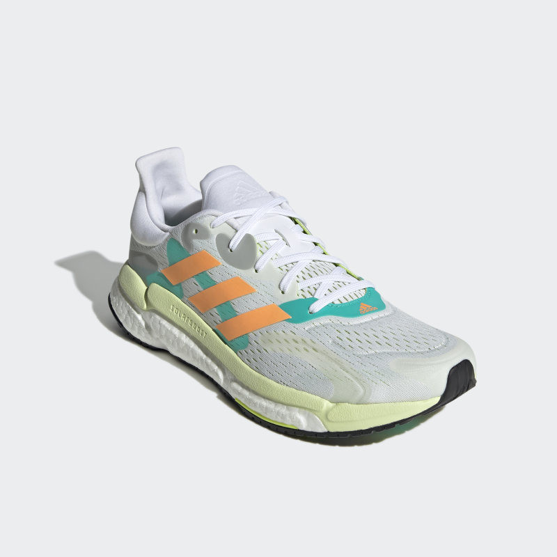 SEPATU LARI ADIDAS SOLARBOOST 4