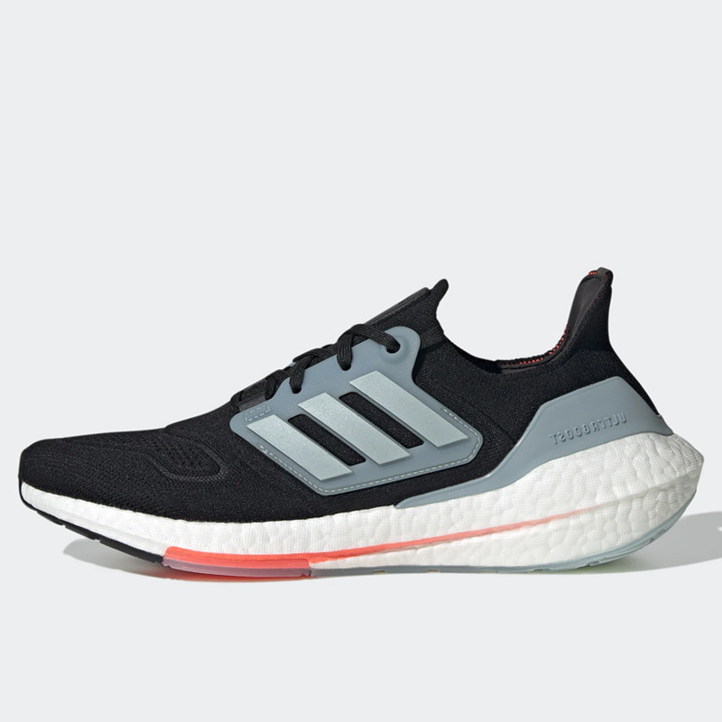 SEPATU LARI ADIDAS Ultraboost 22