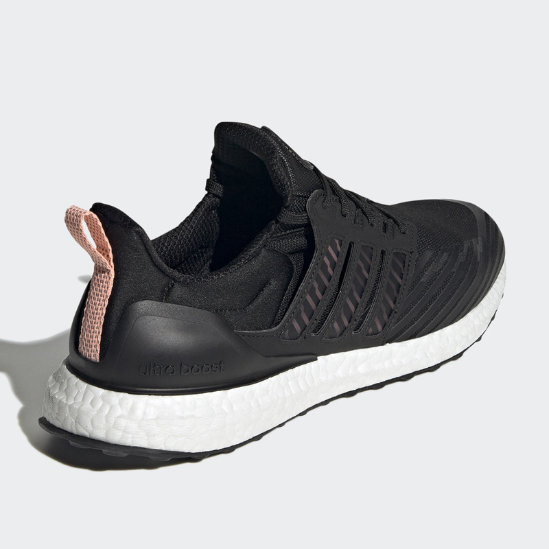 SEPATU LARI ADIDAS ULTRABOOST DNA GUARD