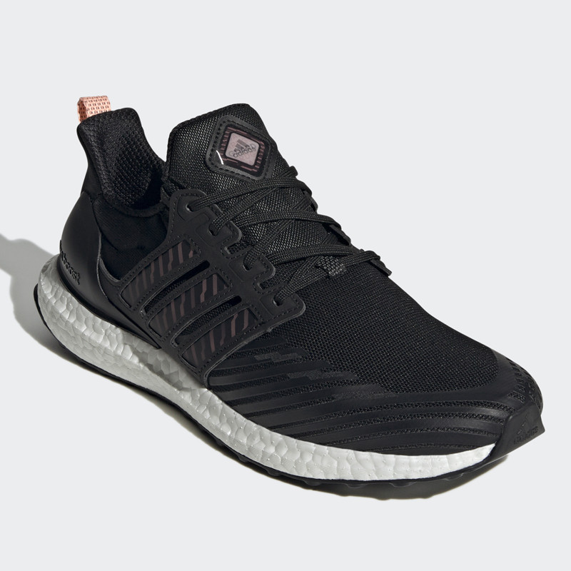 SEPATU LARI ADIDAS ULTRABOOST DNA GUARD