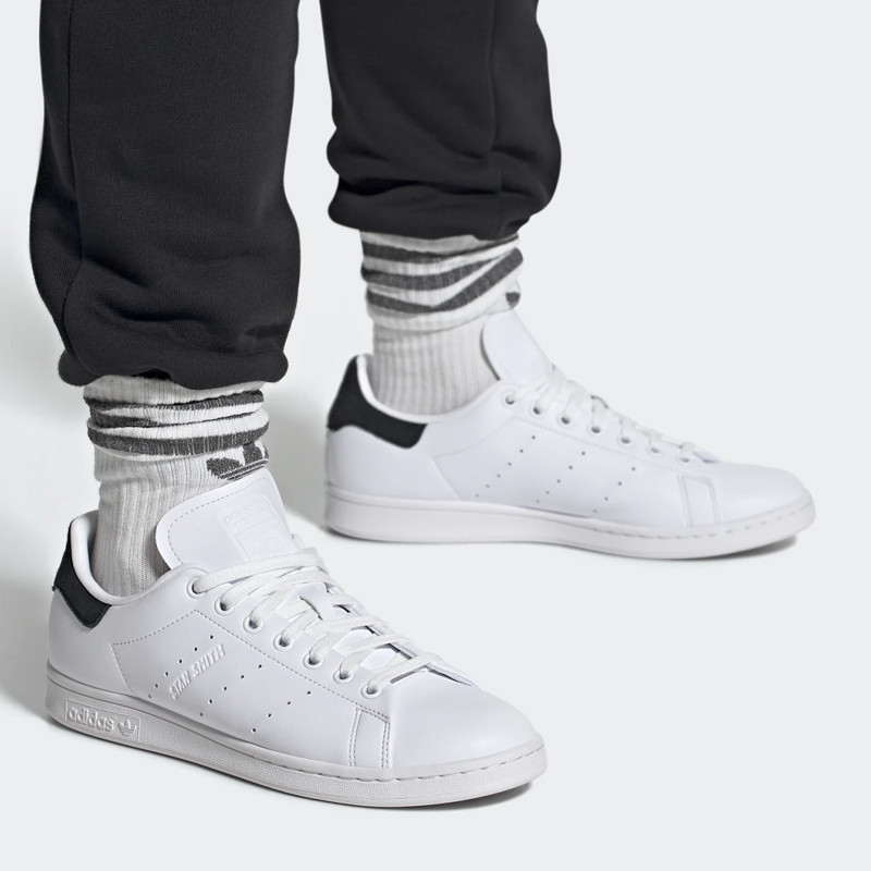 SEPATU SNEAKERS ADIDAS Stan Smith