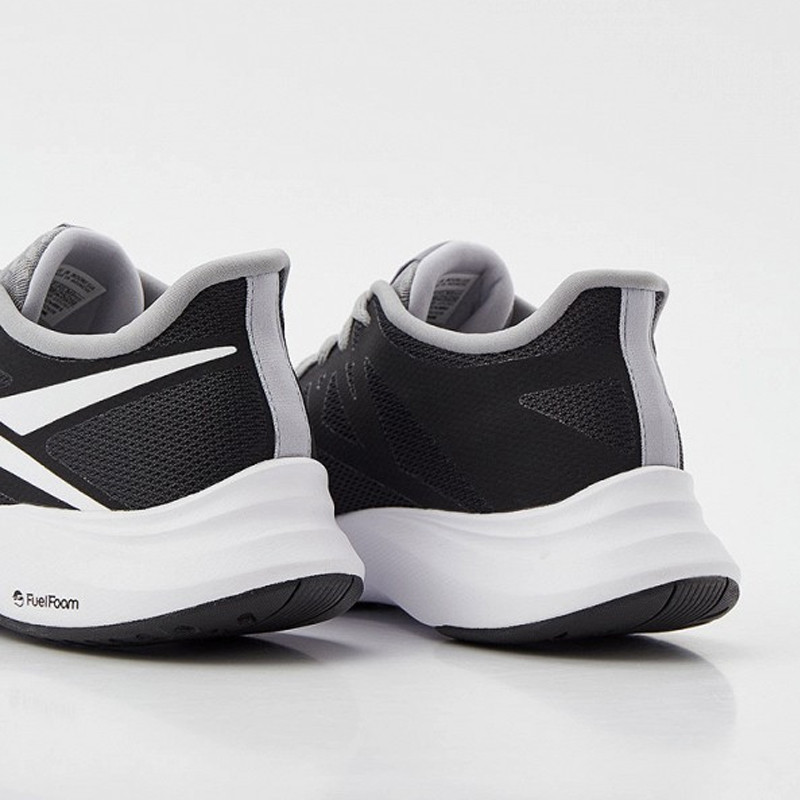 SEPATU LARI REEBOK Runner 5.0