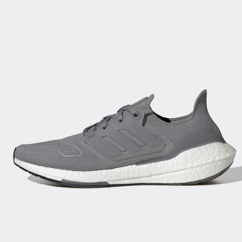 SEPATU LARI ADIDAS ULTRABOOST 22